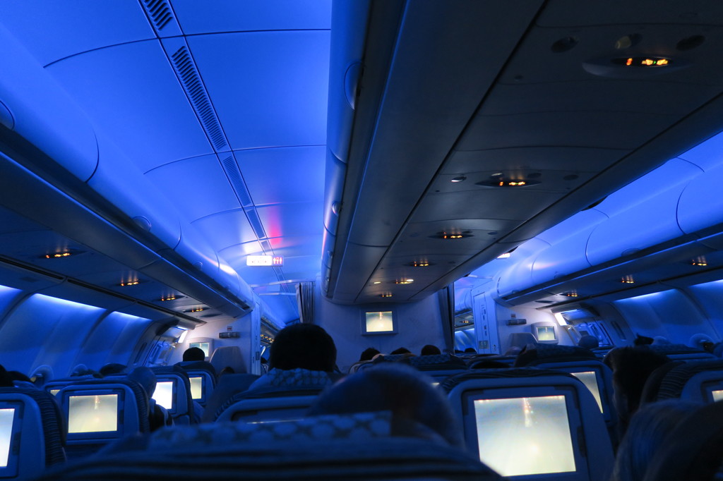 エティハド航空の中のライトアップ