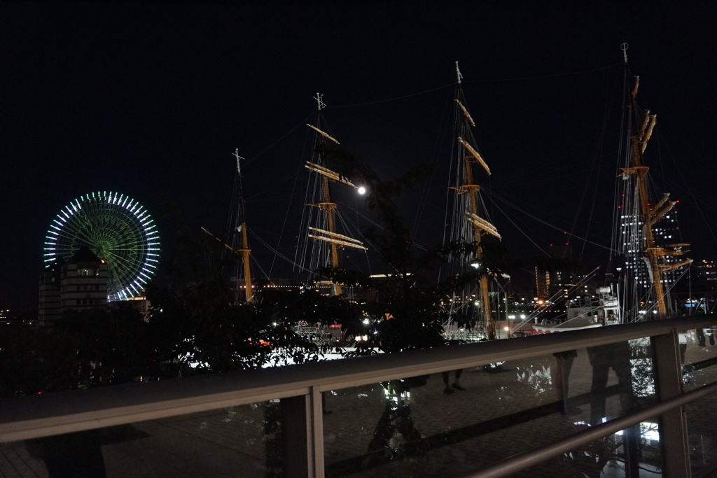 浜の帆船に月明かりが満るなら・・・秋が始まる気配