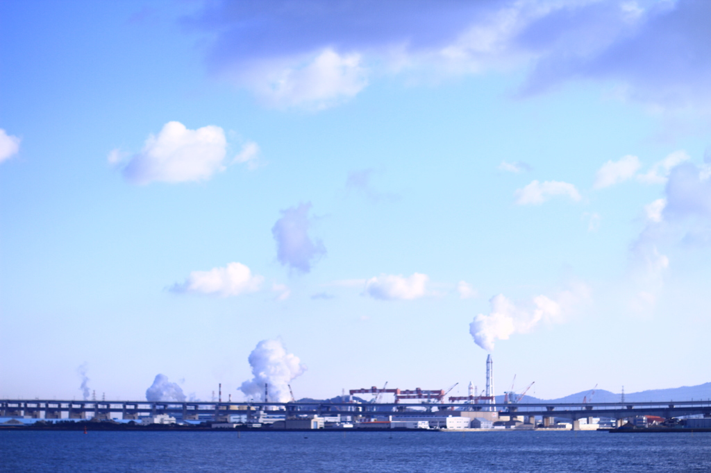 雲、製造中