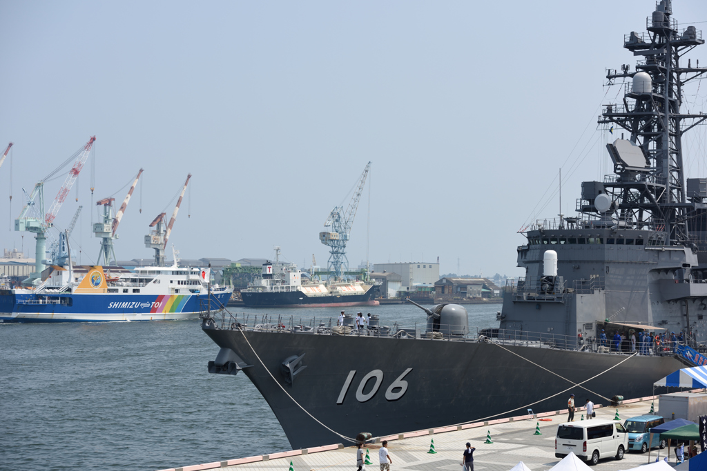 清水みなと祭り８（軍艦と客船とタンカー）