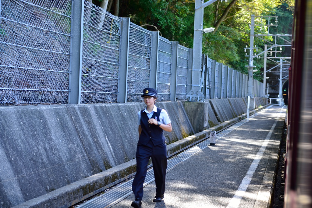 歩くなメロス