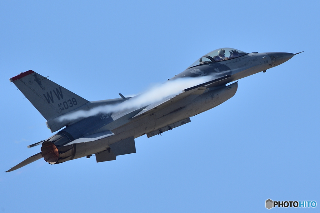 ファイティング・ファルコン　芦屋基地航空祭