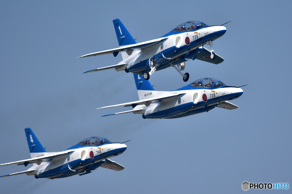 築城基地からブルー、離陸！