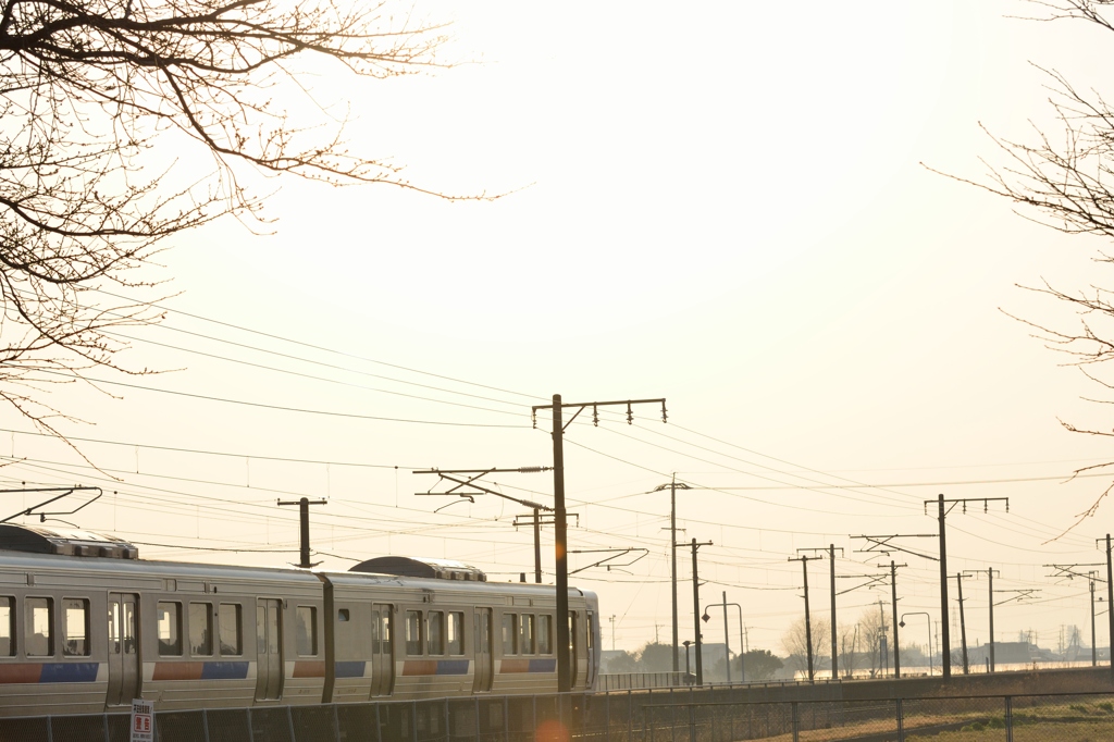 三毛門駅ホーム