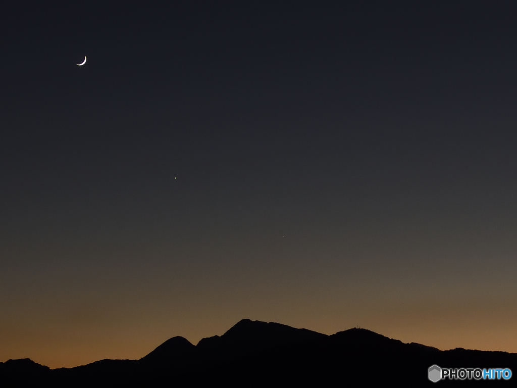 木星、金星と月が並んで。