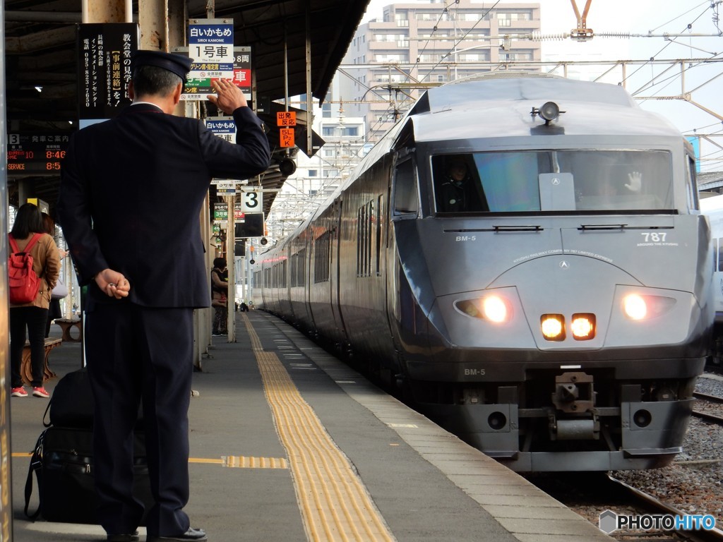 長崎駅787系入構　運転手交代