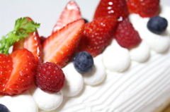 イチゴのロールケーキ
