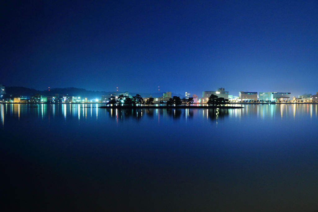 夜景に浮かぶ嫁ヶ島