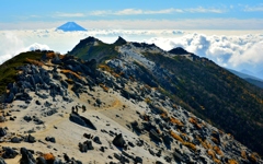 薬師岳と富士山