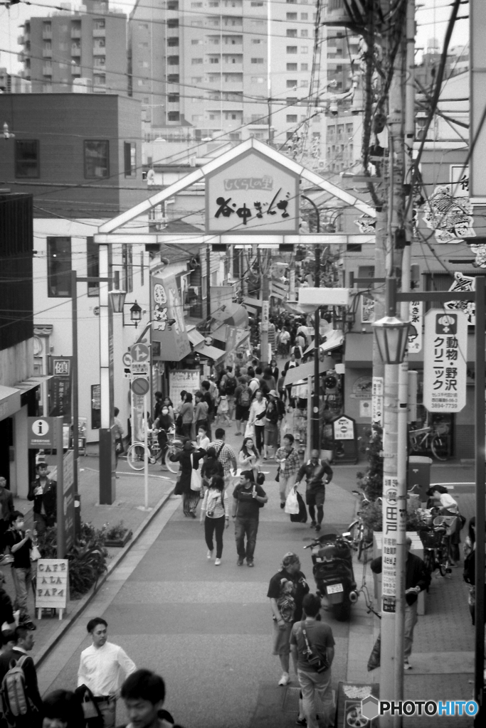 夕焼けだんだんから見た谷中銀座