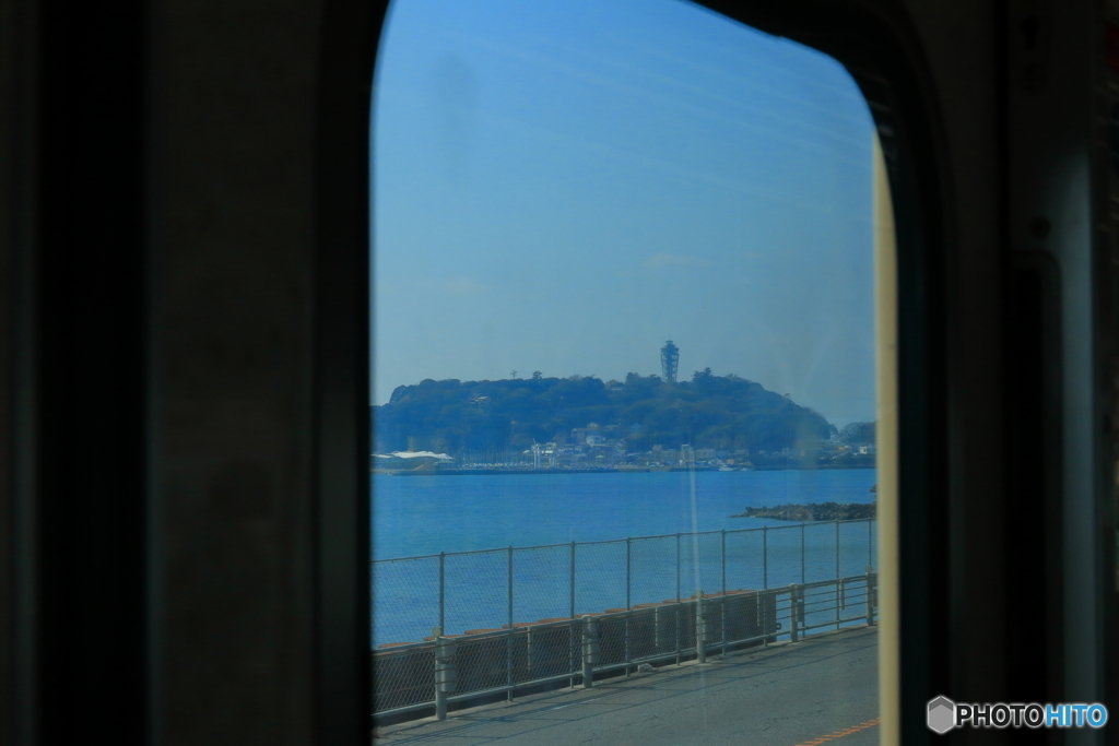 江の島が見えてきた，俺の家も近い…