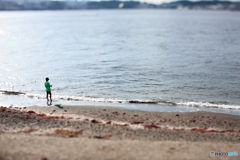 無人島一人旅　⑮浜辺の釣り人