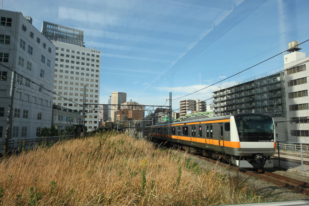 万世橋駅通過します。