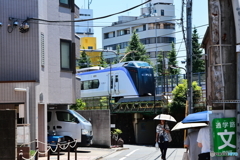 路地の向こうに