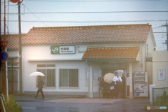 雨の駅