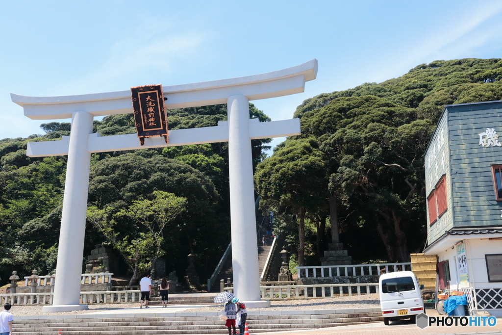 大鳥居と石段