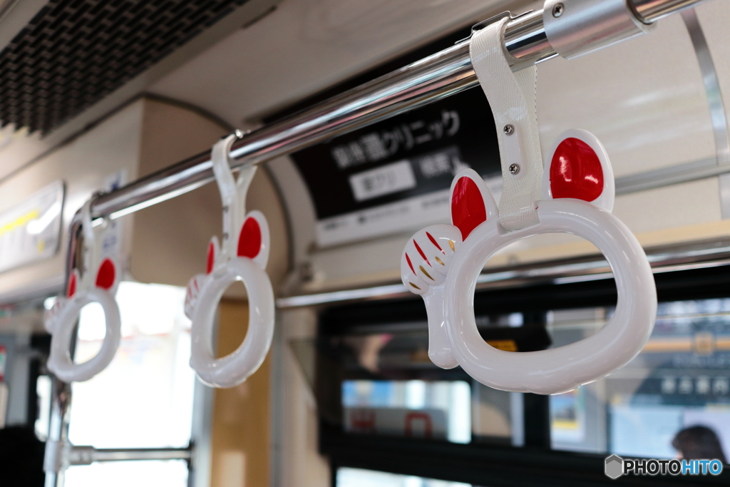 招き猫電車の車内