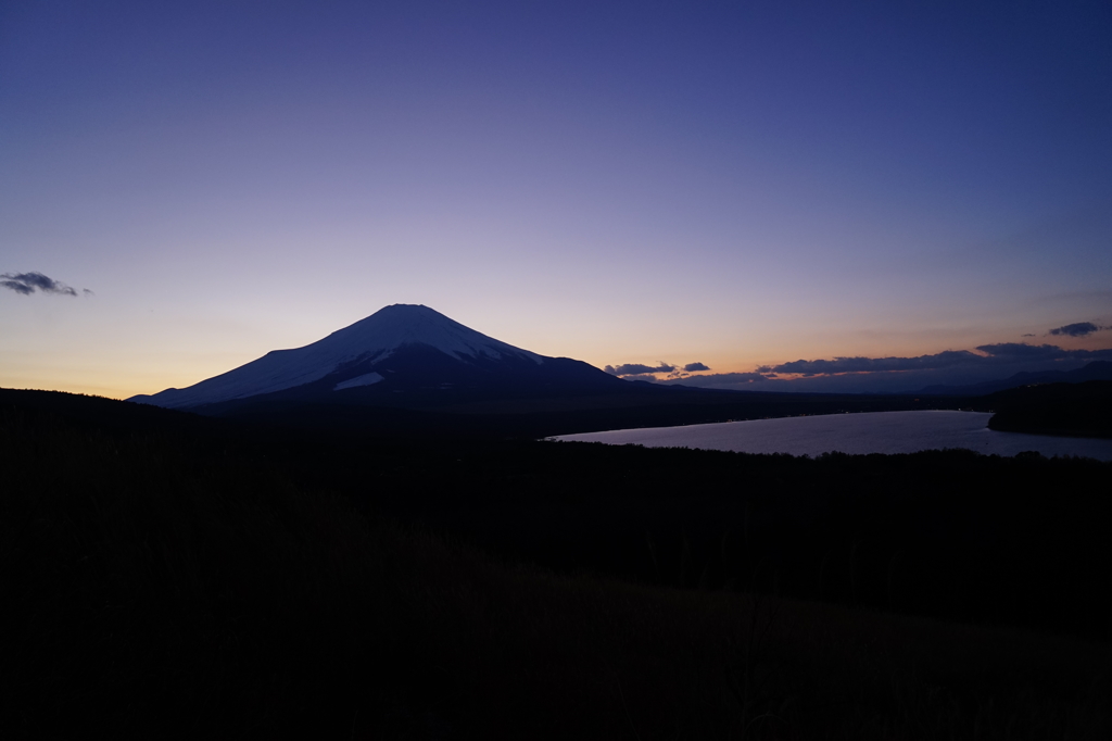夕暮れの富士山