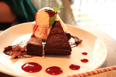 チョコレートブラウニー～自家製ﾊﾞﾆﾗｼﾞｪﾗｰﾄ添え～