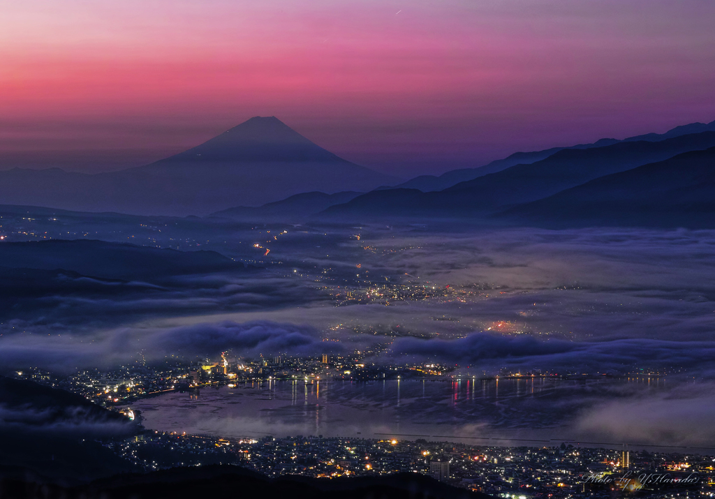 夜明け前の富士