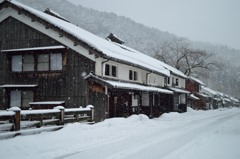 雪の熊川宿