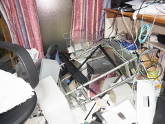 平成28年（2016年）熊本地震直後の部屋です
