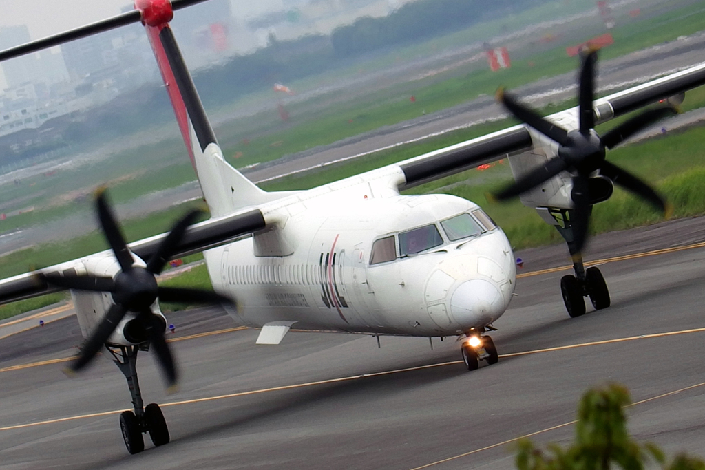 ボンバルディア DHC-8 Dash 8