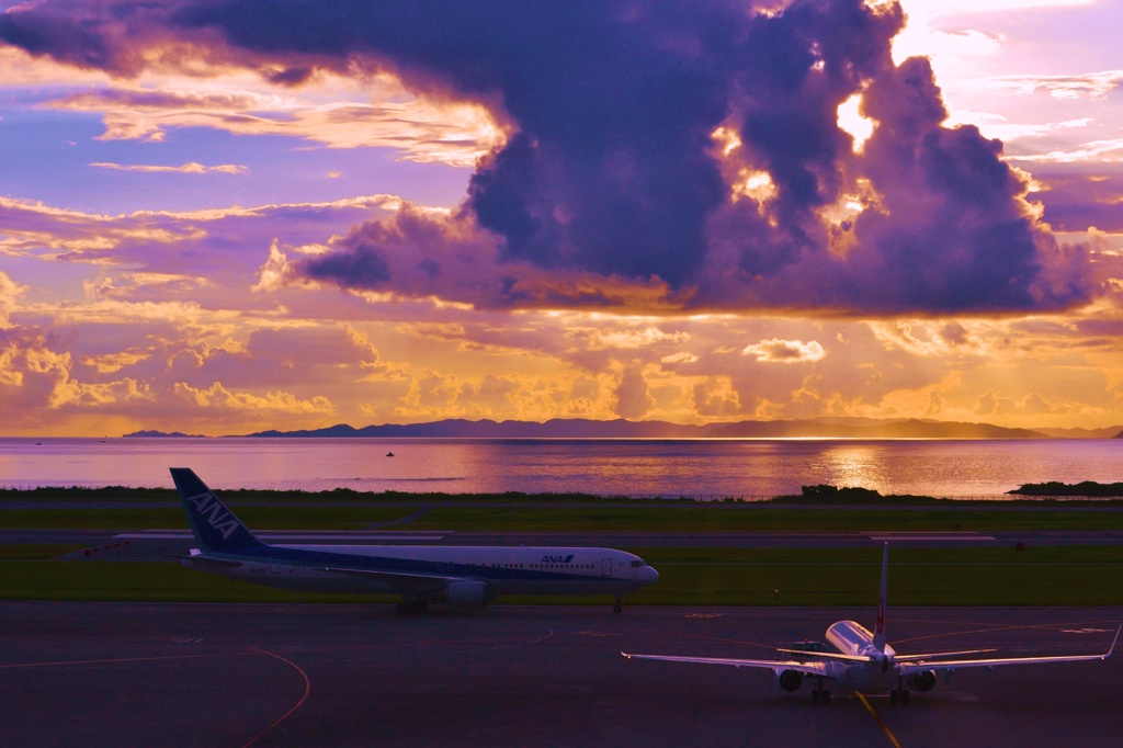 空港の夕焼け