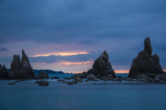 橋杭岩の夜明け