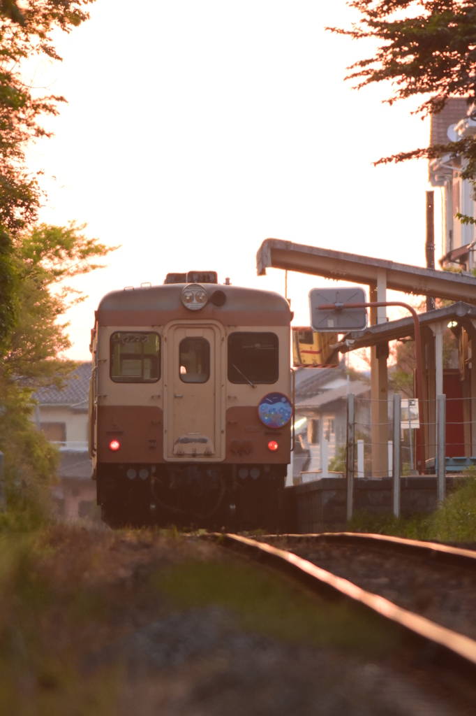 早朝の駅