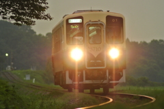 夕暮れを照らす