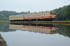 中根駅付近の水鏡
