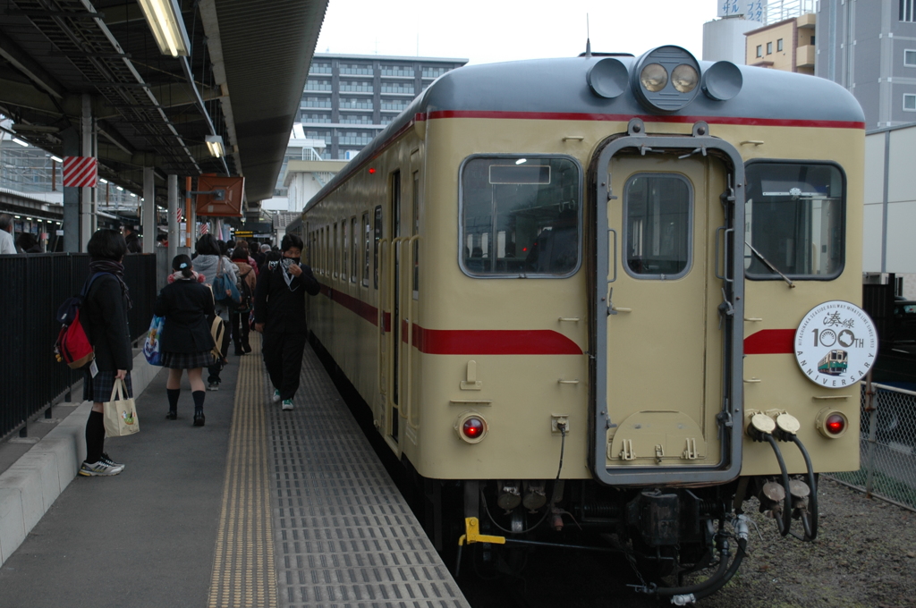 勝田駅朝の風景