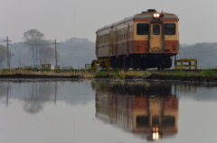水鏡列車