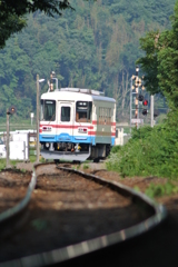 カーブを進むミキ300