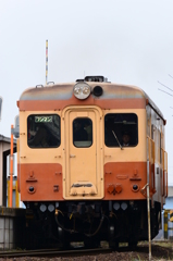 キハ205駅発車