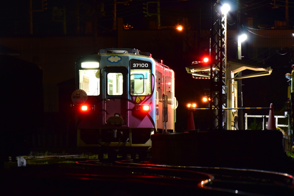 雨上がりの駅