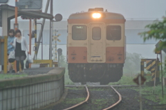 朝もやの中，旅立ち