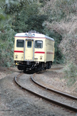 キハ2004カーブ進行