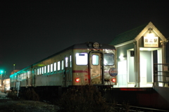 あじがうら号金上駅にて