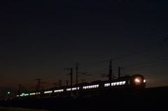 夕暮れのE657