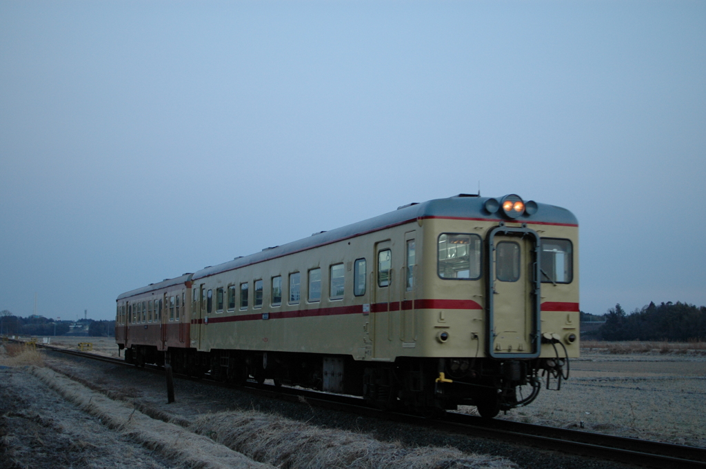 早朝の旧型気動車２
