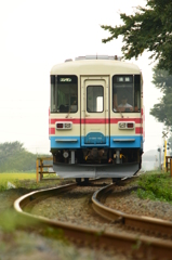 ミキ，カーブへ向かう