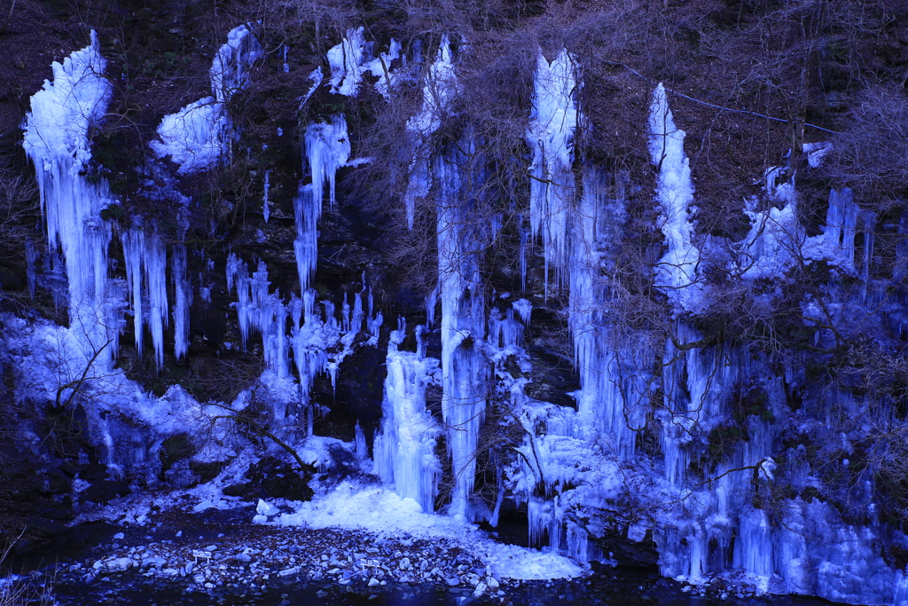 三十槌の氷柱（みそつちの氷柱）