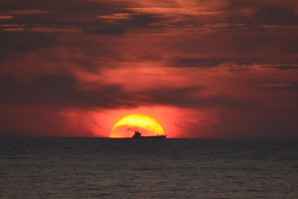 夕船。