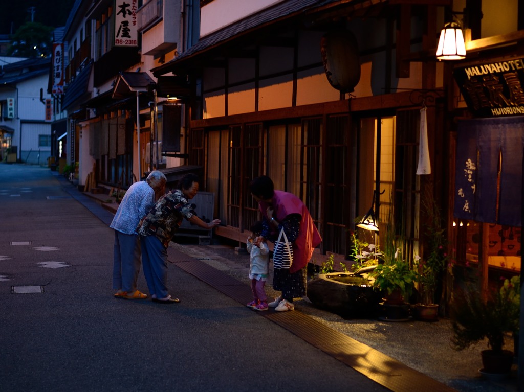 静かな夜のこんばんは