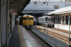 電車のある風景