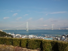 早春の明石海峡大橋