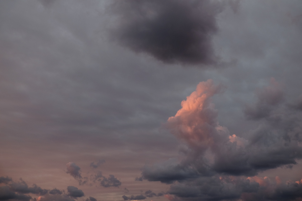 照る卯雲 by 雲好き爺さん (ID:13416088) - 写真共有サイト:PHOTOHITO