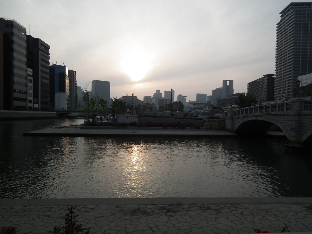 中之島夕刻